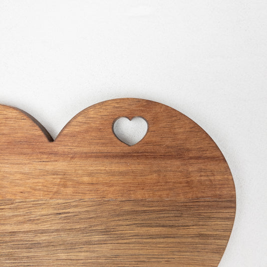 Heart Cheese Board Set with 2 Cheese Knives – Custom Engraved – 20×18 cm | BAKKER