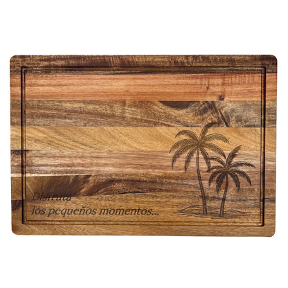 “Disfruta los Pequeños momentos” Engraved Cutting Board with Juice Groove  – 38×26 cm | TESS