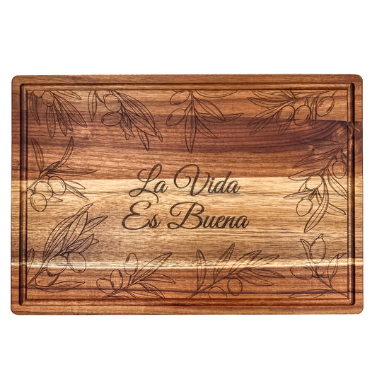 “La vida es buena” Engraved Cutting Board with Juice Groove  – 38×26 cm | TESS