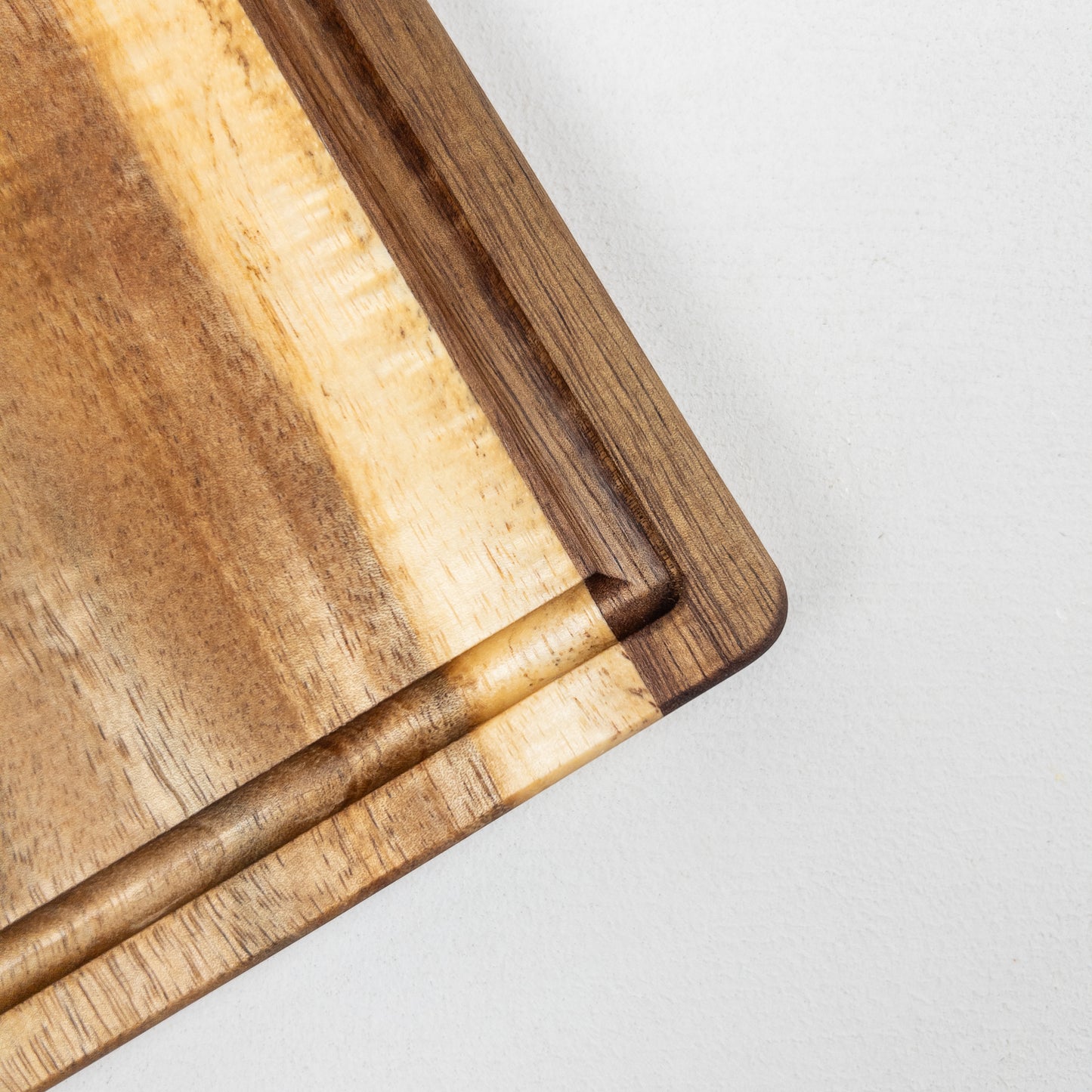 Serving Board with Handle & Juice Groove 30x23 | WEST